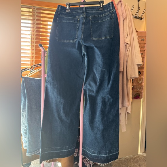 Flamingals Distressed Dark Wash Wide Leg Jeans for Women - Picture 4 of 4